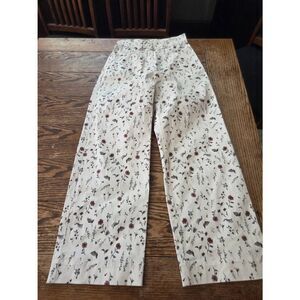 NWOT Andion white floral pants sz XS